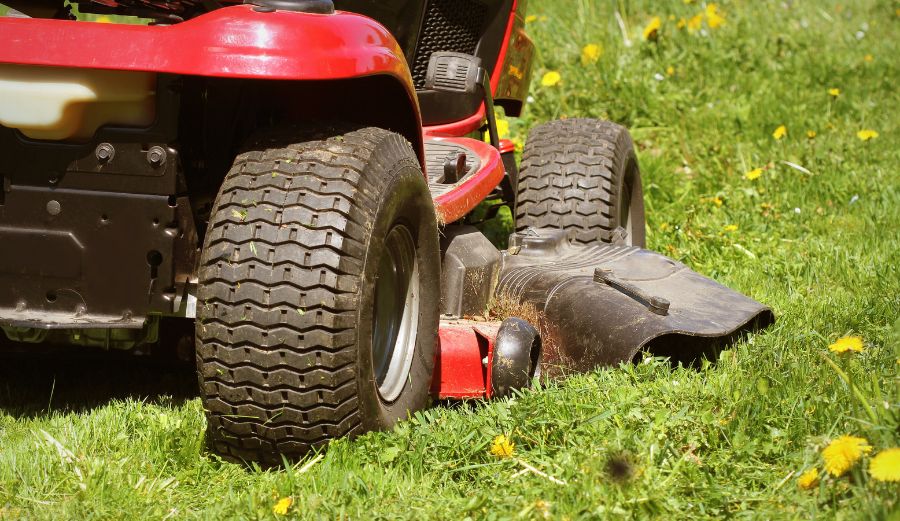 Exploring the Diverse World of Riding Mowers